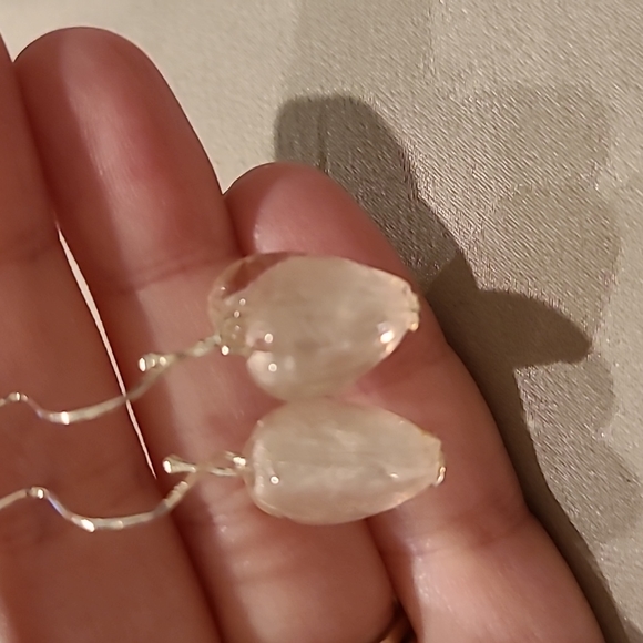 Light pink heart sterling silver drop earrings - Picture 3 of 8